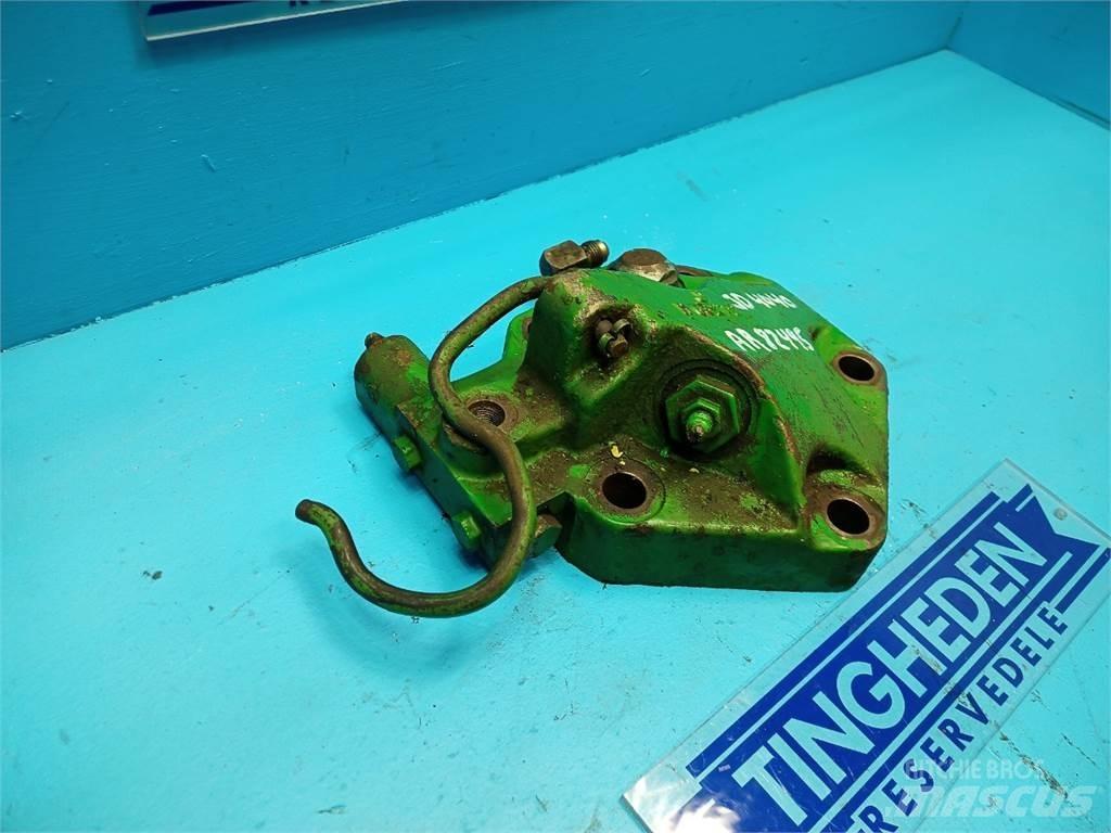 John Deere 4040 هيدروليات