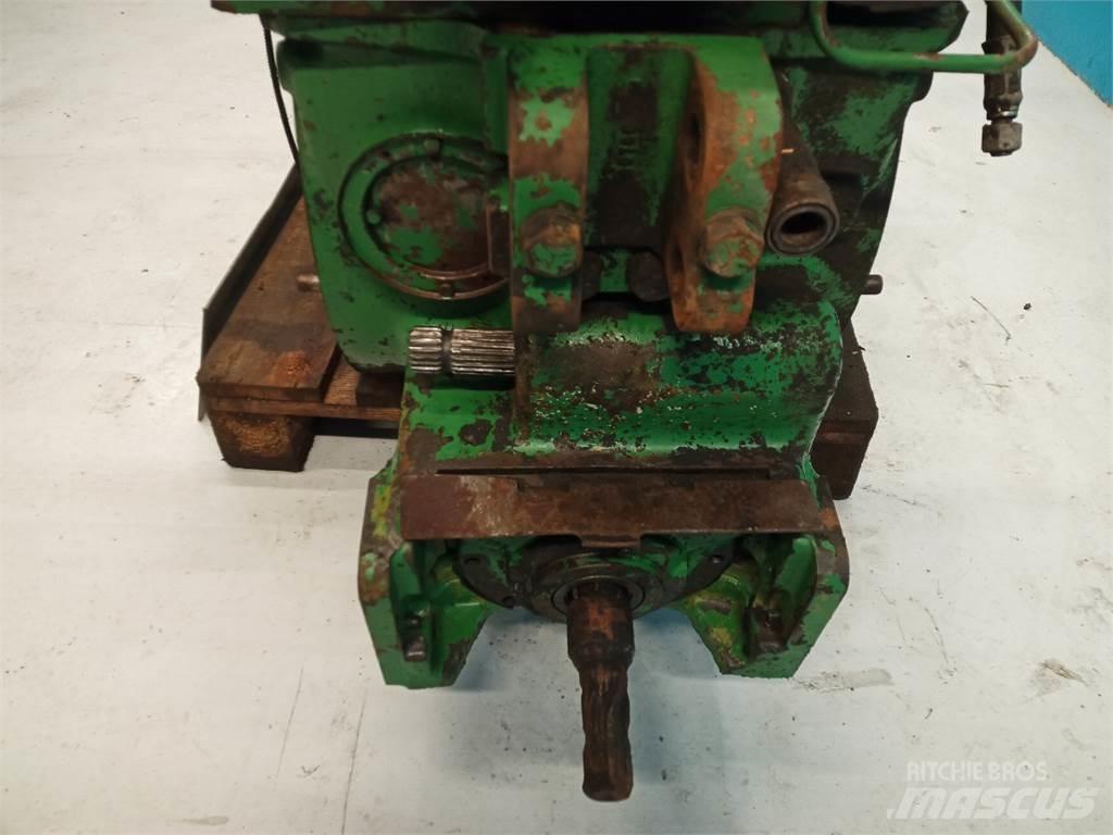John Deere 4040 أجهزة نقل