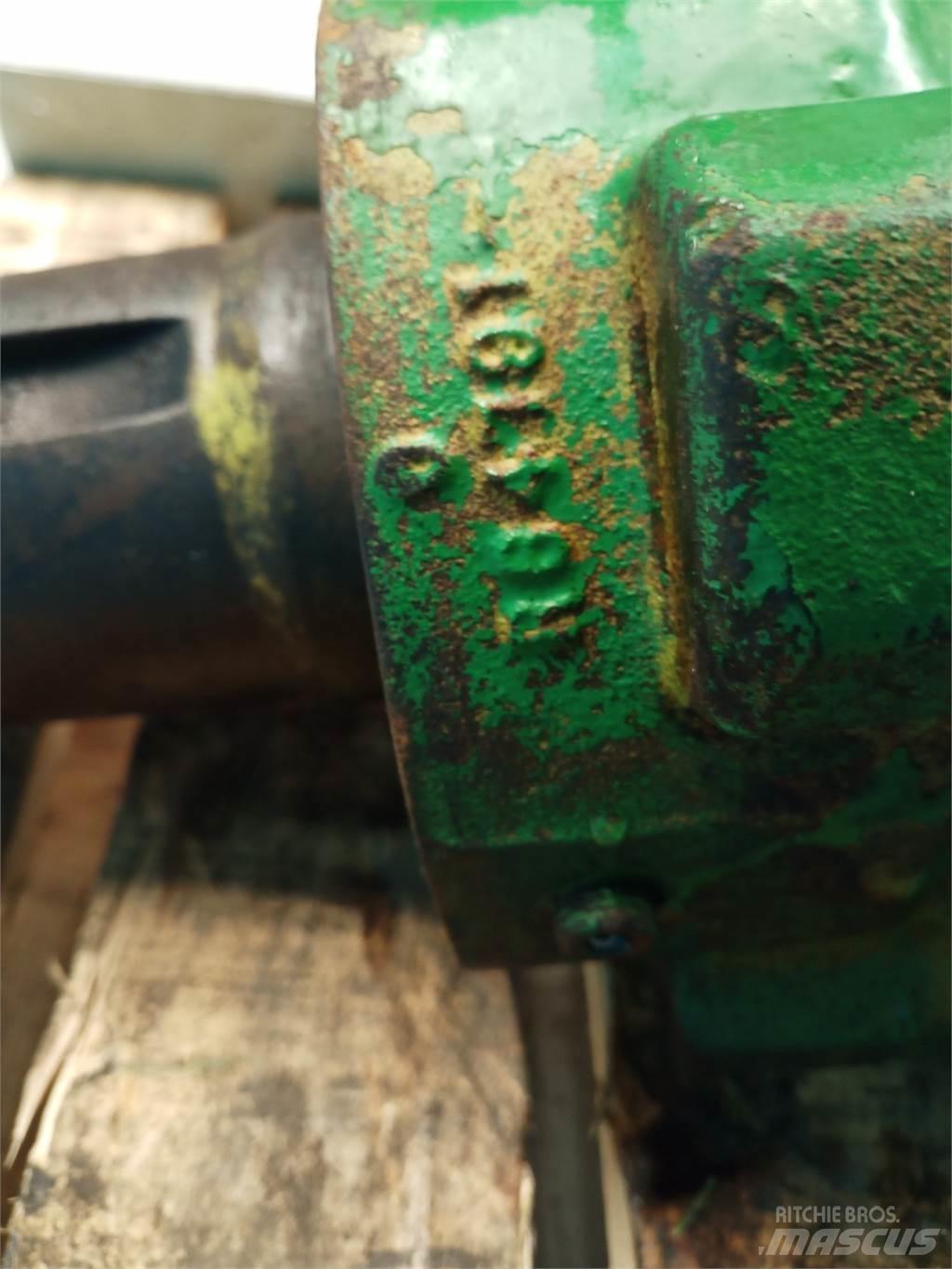 John Deere 4040 ملحقات أخرى للجرارات