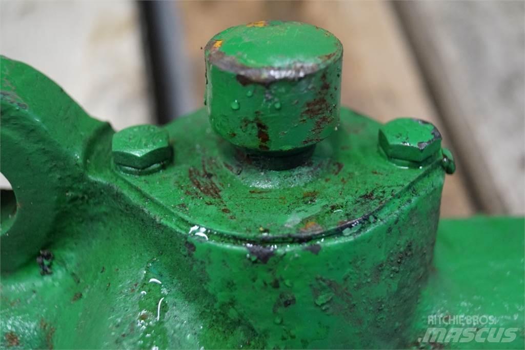 John Deere 4040 ملحقات أخرى للجرارات