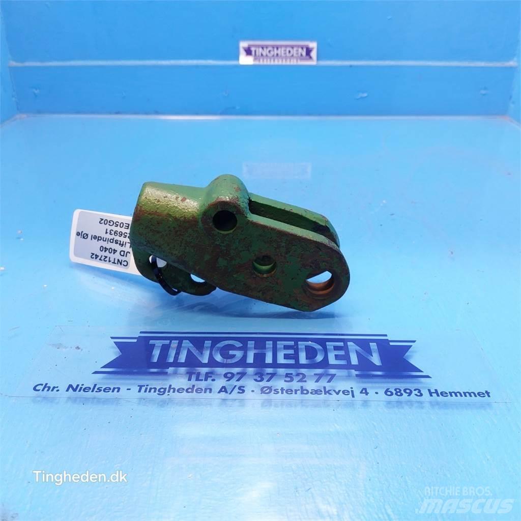 John Deere 4040 ملحقات أخرى للجرارات