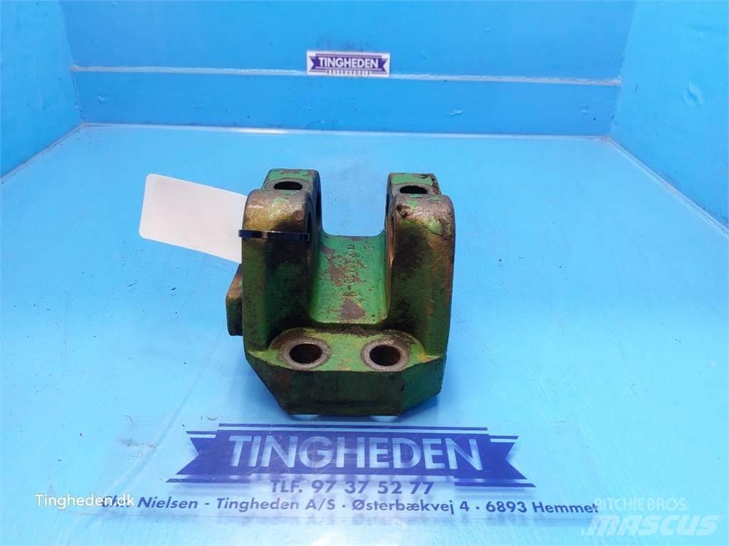 John Deere 4040 ملحقات أخرى للجرارات