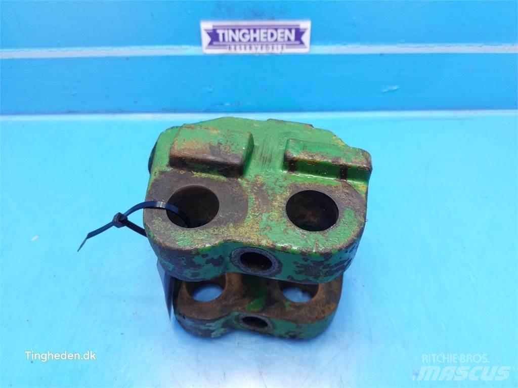 John Deere 4040 ملحقات أخرى للجرارات