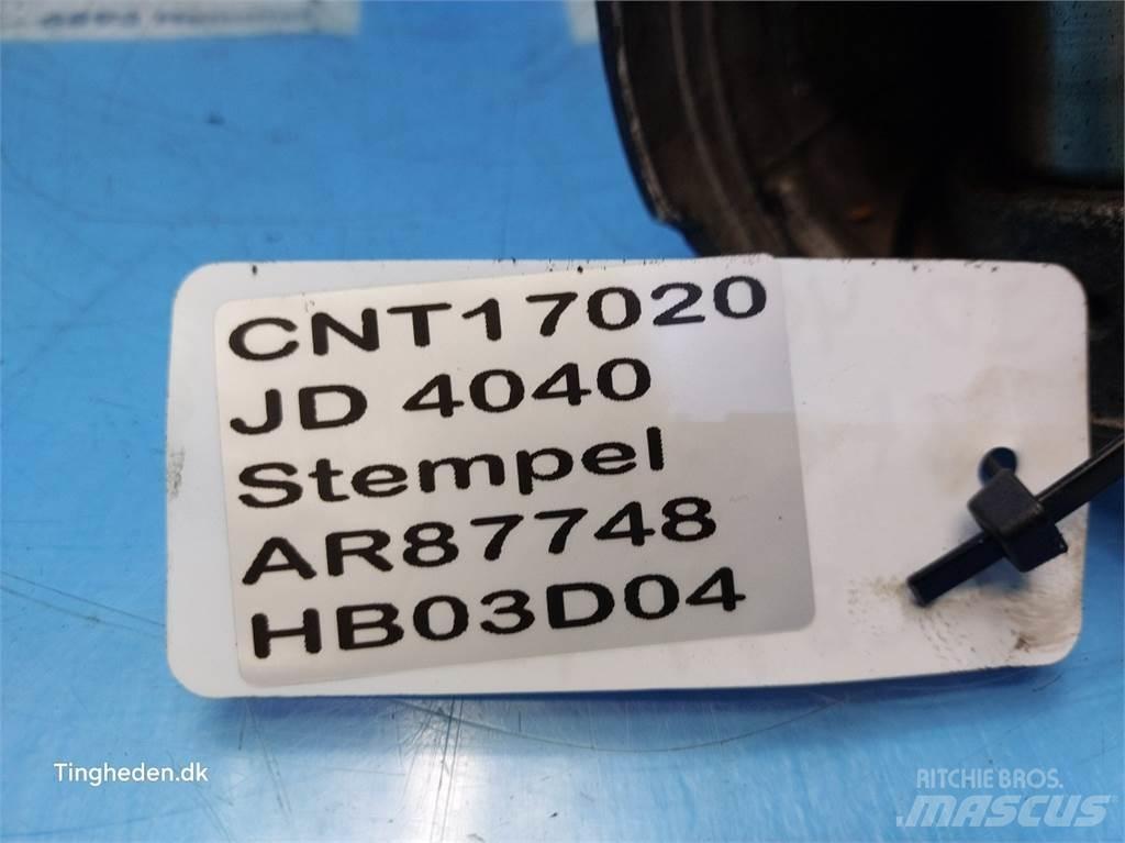 John Deere 4040 محركات