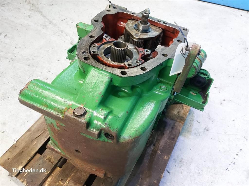 John Deere 4040S أجهزة نقل
