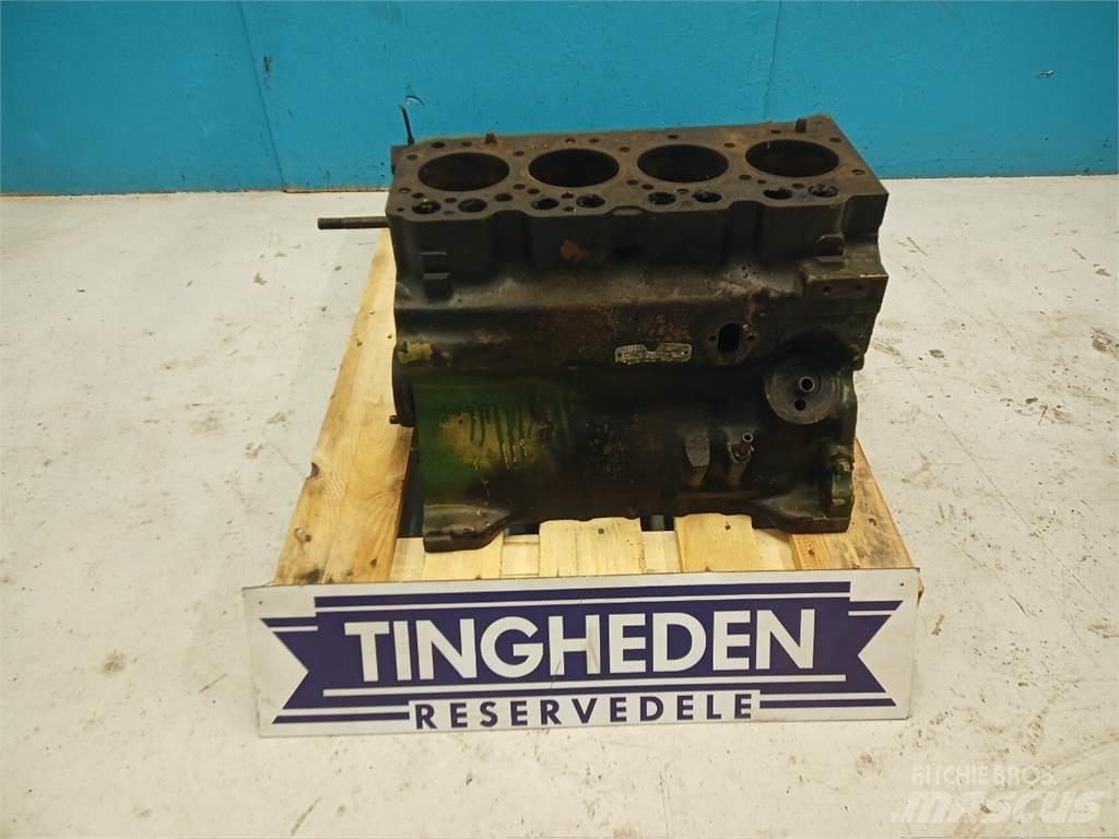 John Deere 4239 محركات