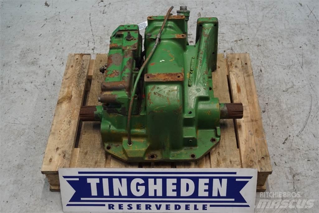 John Deere 4240 ملحقات أخرى للجرارات