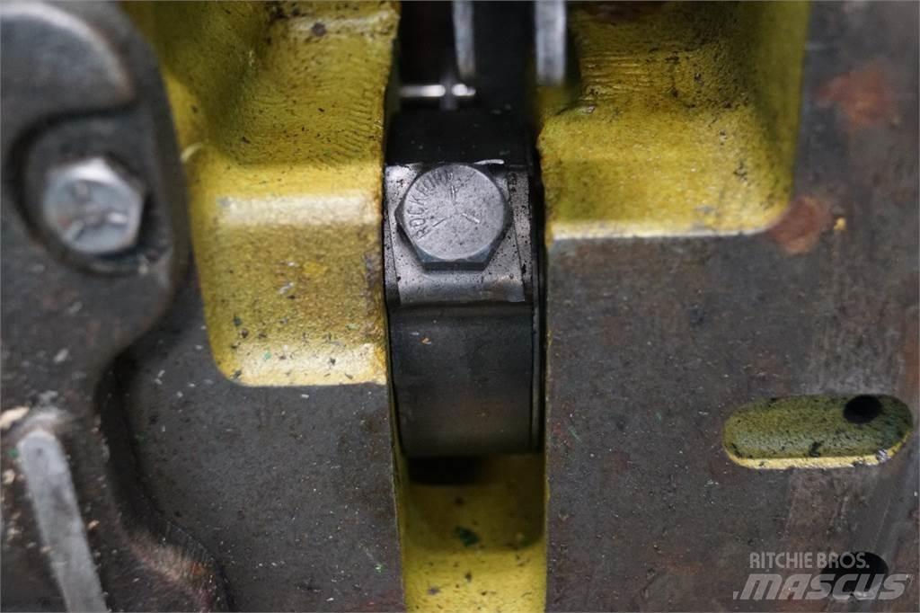 John Deere 4240 ملحقات أخرى للجرارات