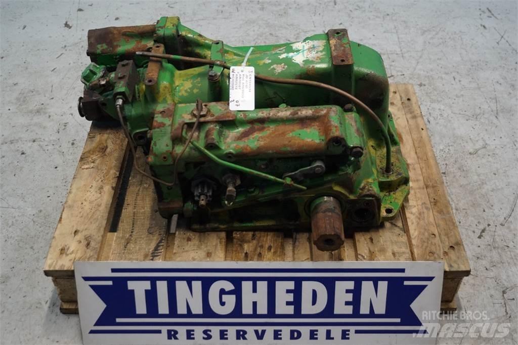 John Deere 4240 ملحقات أخرى للجرارات