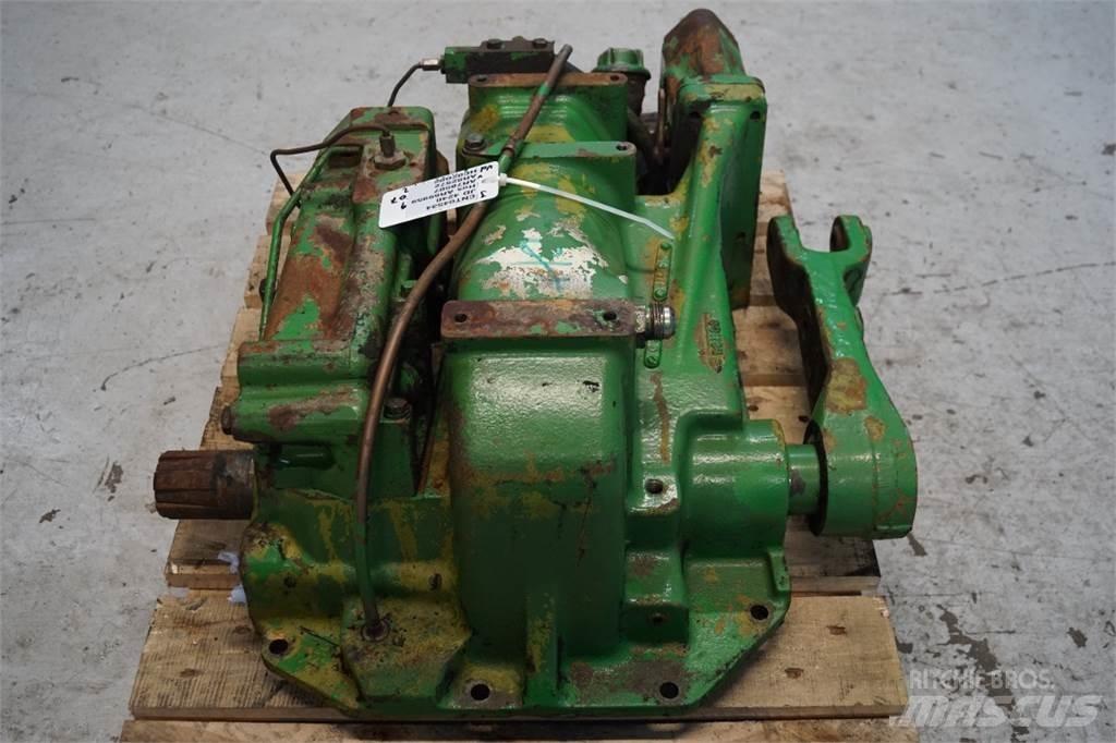 John Deere 4240 ملحقات أخرى للجرارات