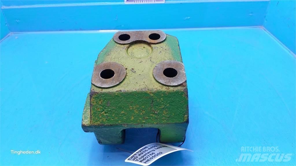 John Deere 4255 ملحقات أخرى للجرارات
