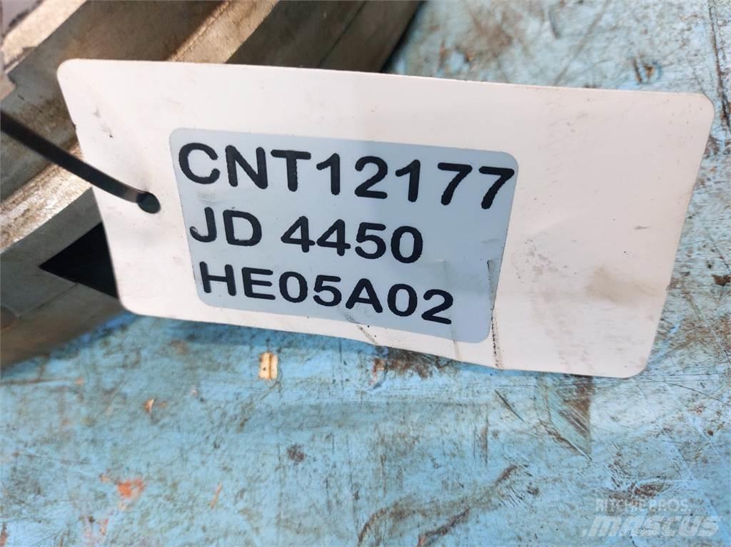 John Deere 4450 أجهزة نقل