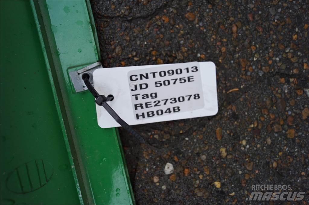 John Deere 5075E كابينة والداخلية