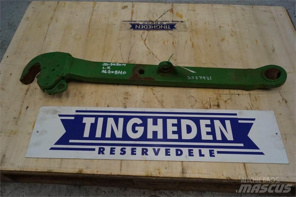 John Deere 5115R ملحقات أخرى للجرارات