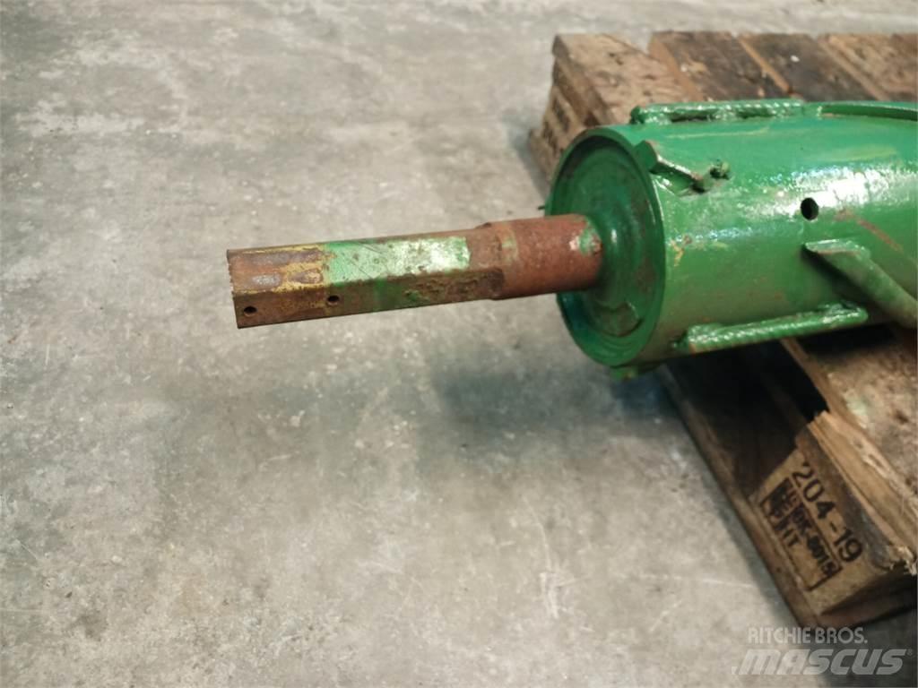 John Deere 550 ماكينات زراعية أخرى