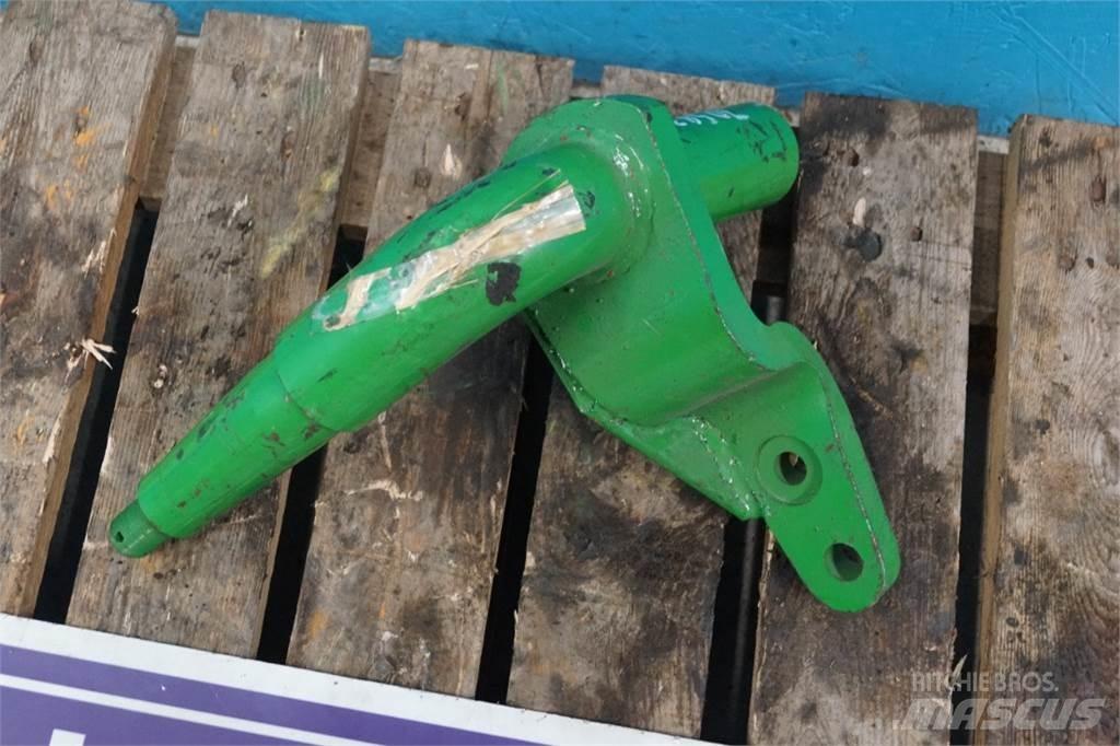 John Deere 5830 ملحقات ماكينات القش والعلف