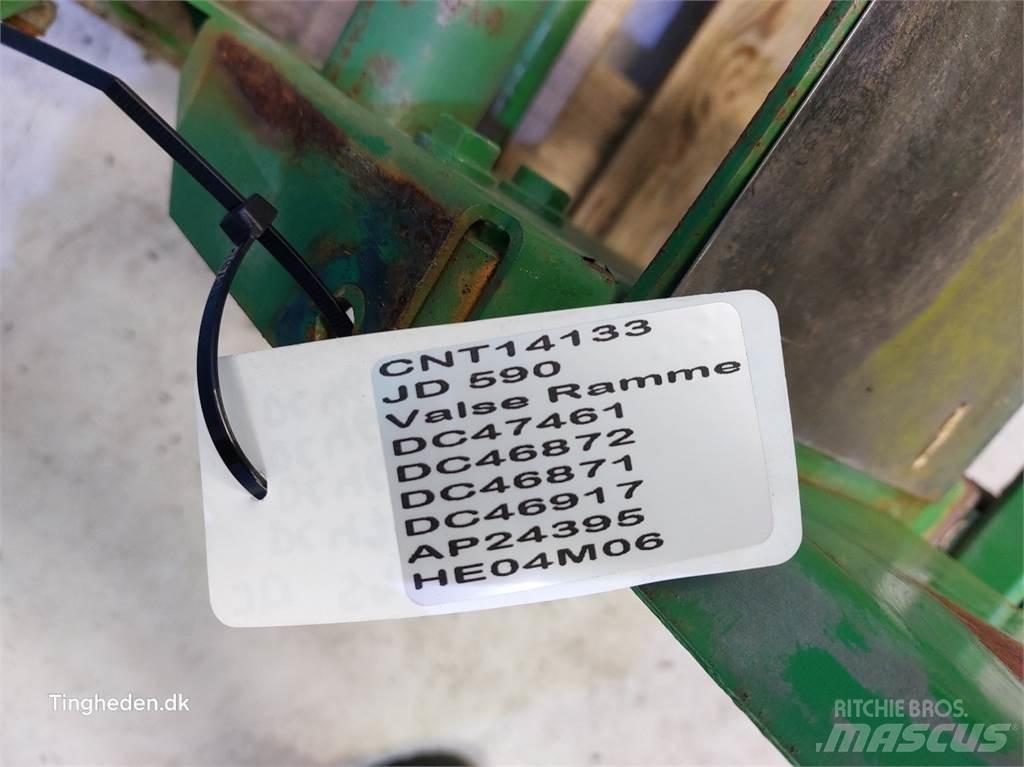 John Deere 590 ماكينات زراعية أخرى