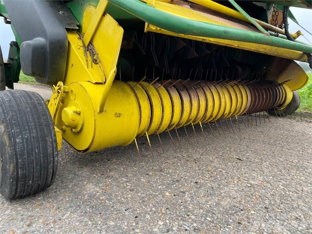 John Deere 592 محزمات مستديرة