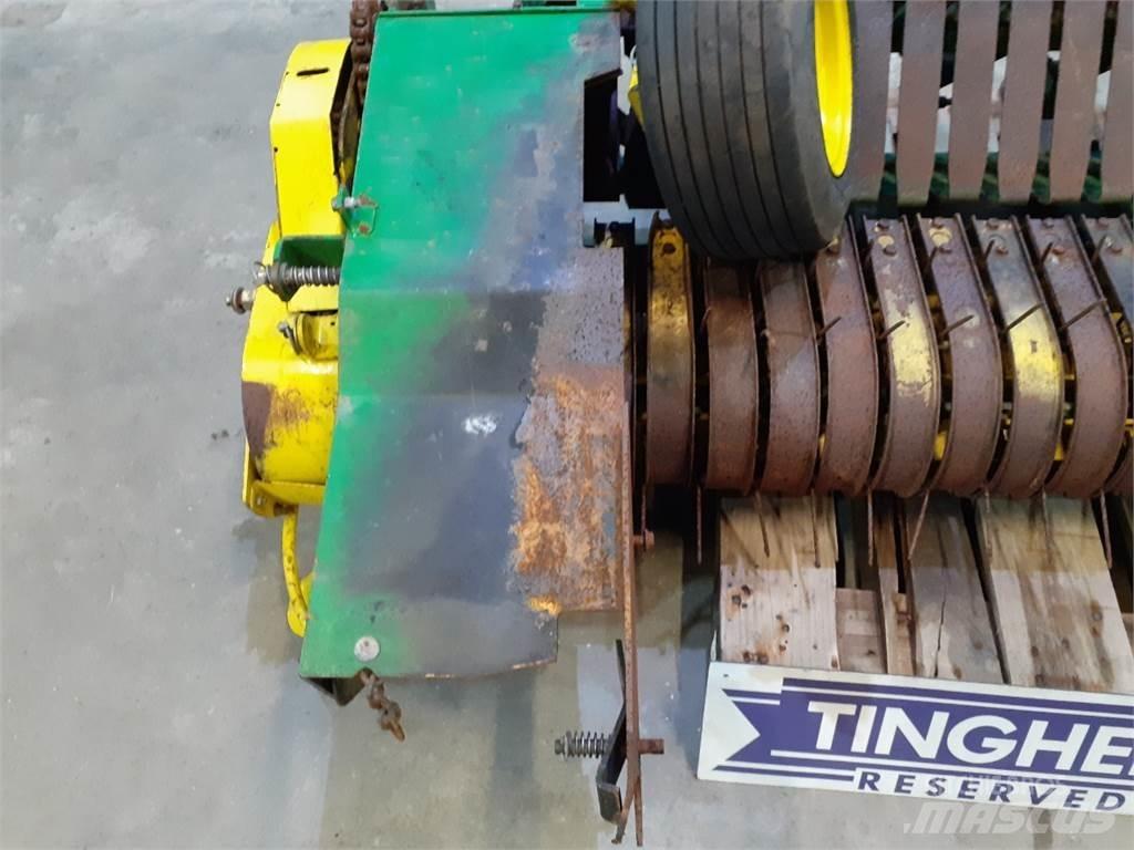 John Deere 592 ماكينات زراعية أخرى