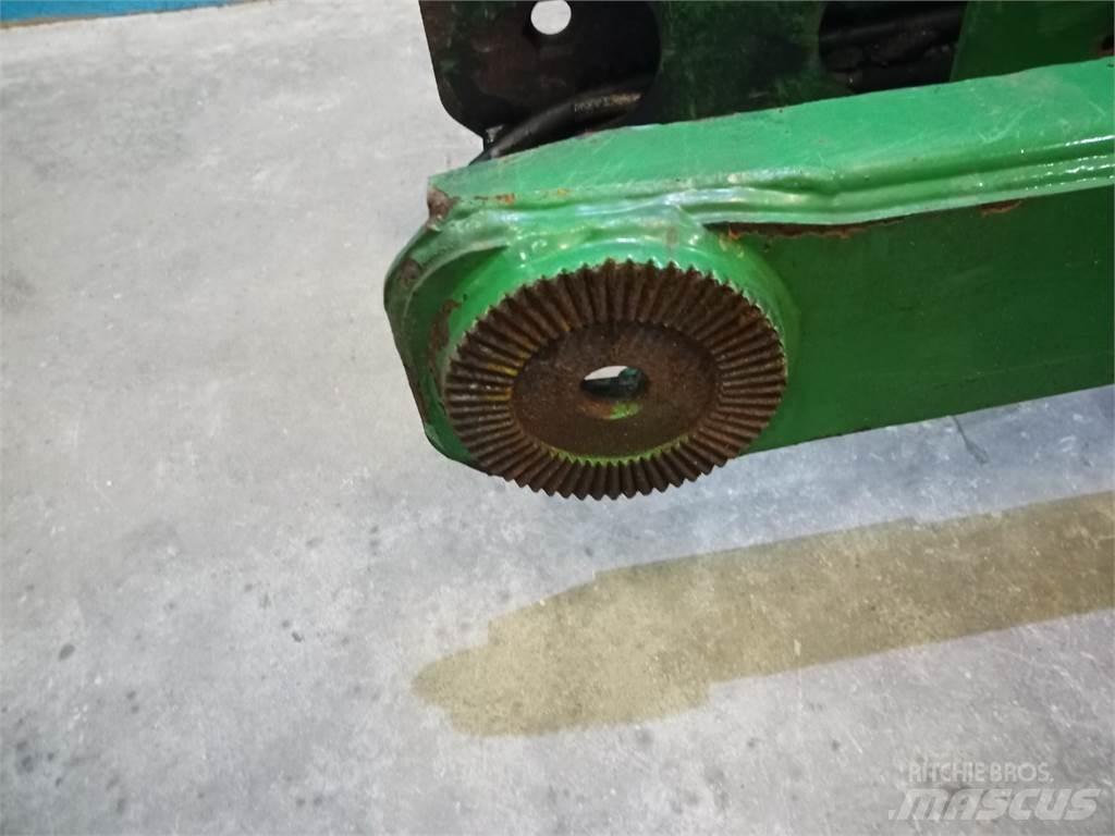 John Deere 592 ماكينات زراعية أخرى