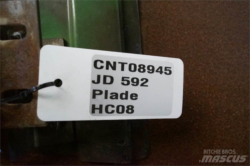 John Deere 592 دلاء فحص