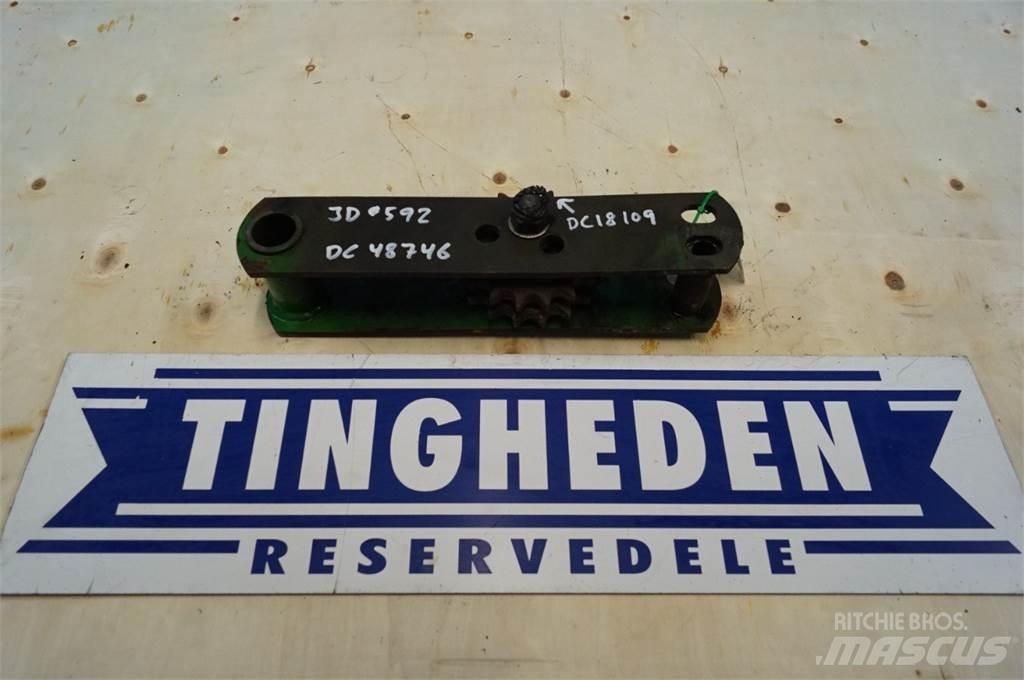 John Deere 592 ماكينات زراعية أخرى