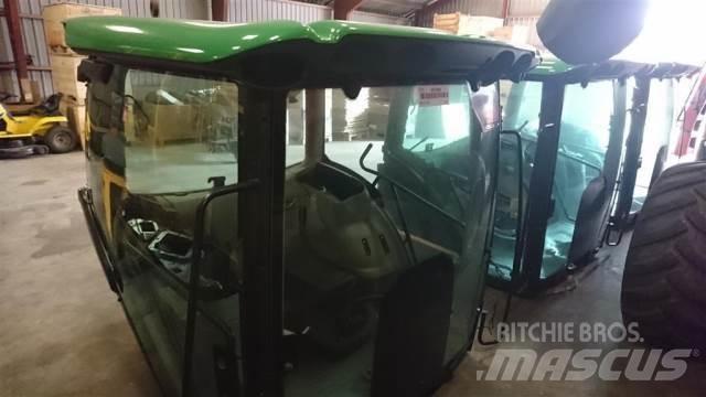 John Deere 6155 كابينة والداخلية