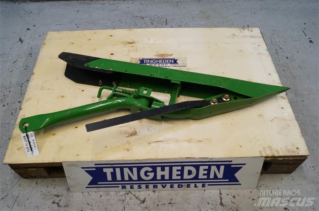 John Deere 630R ملحقات الحصادات
