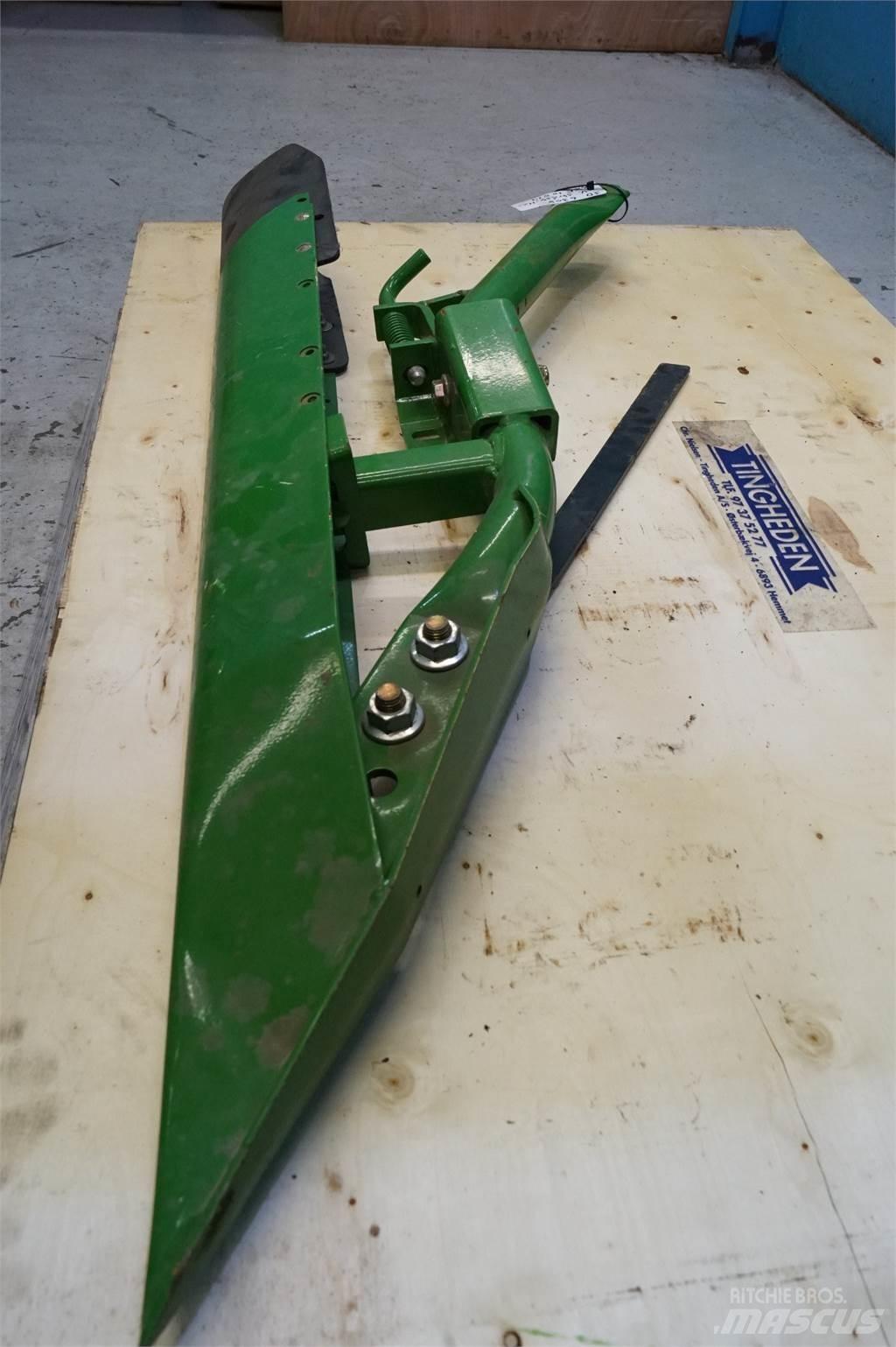 John Deere 630R ملحقات الحصادات