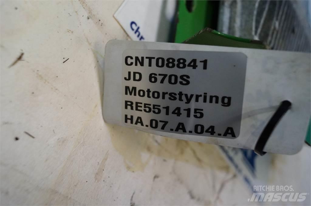 John Deere 670S إلكترونيات