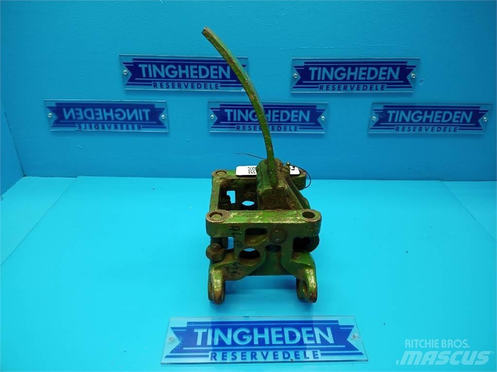 John Deere 710 ملحقات أخرى للجرارات
