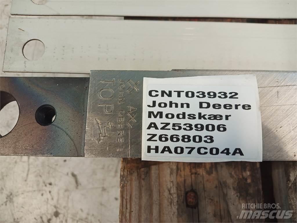 John Deere 7400 ملحقات ماكينات القش والعلف