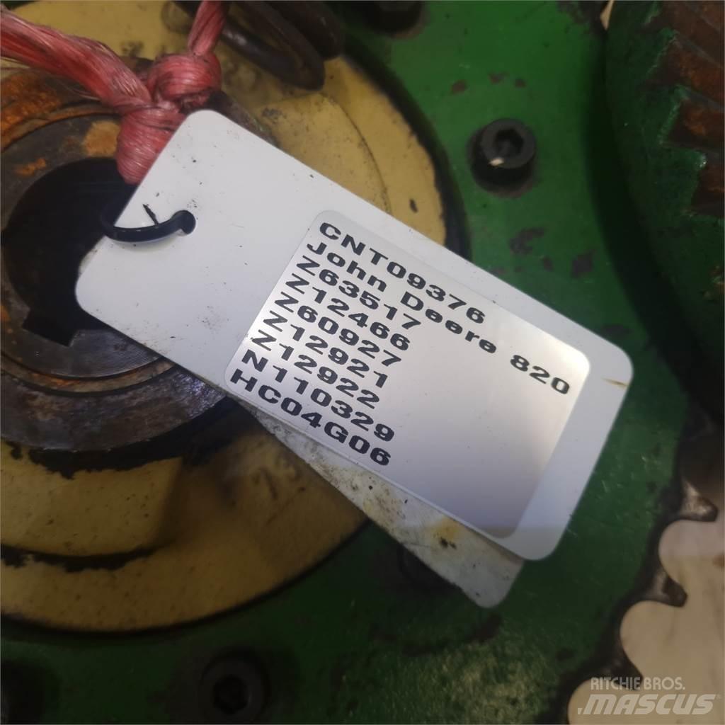 John Deere 820 ملحقات الحصادات