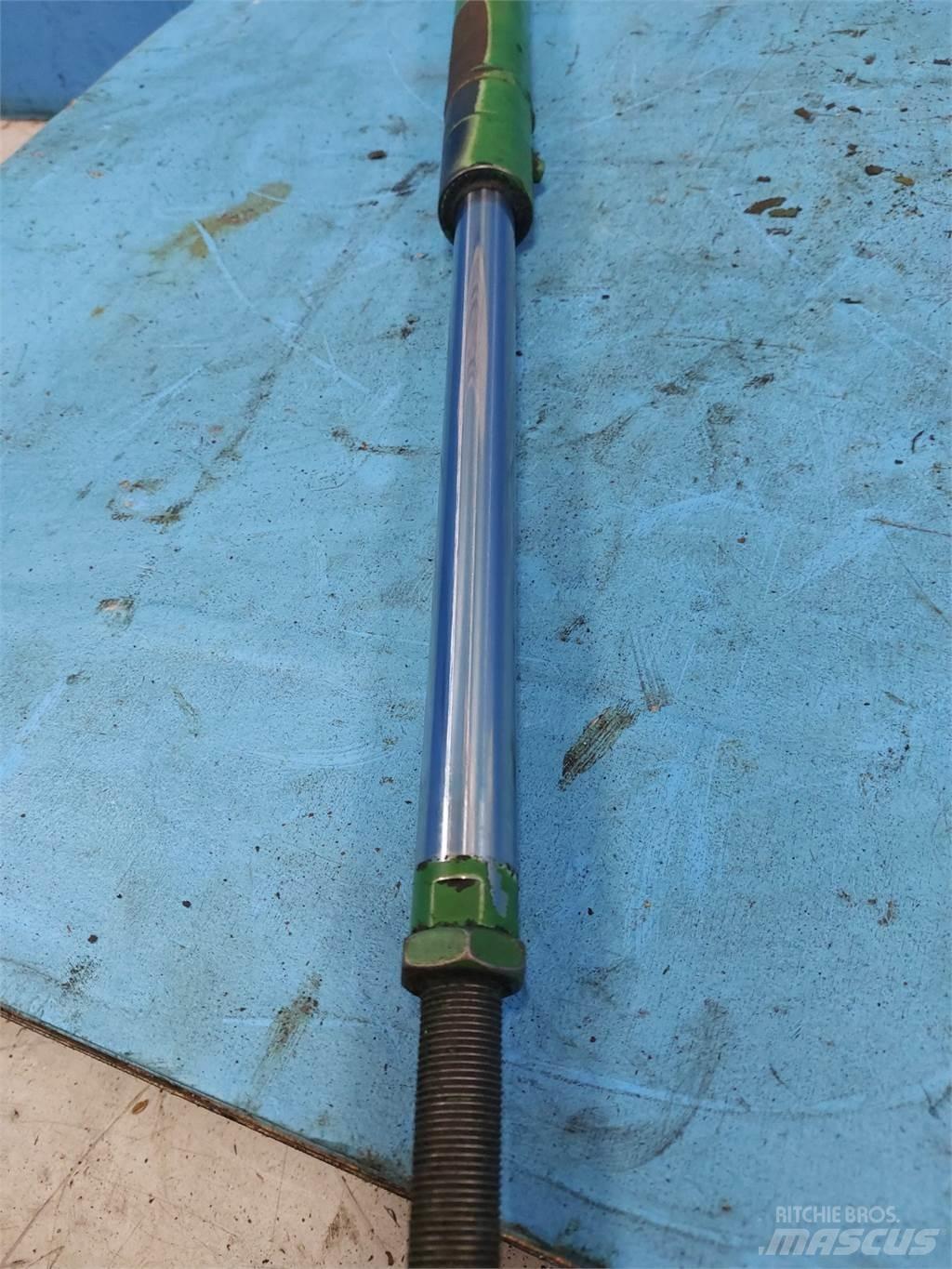 John Deere 820 ملحقات الحصادات