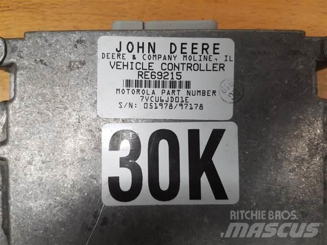 John Deere 8400 إلكترونيات