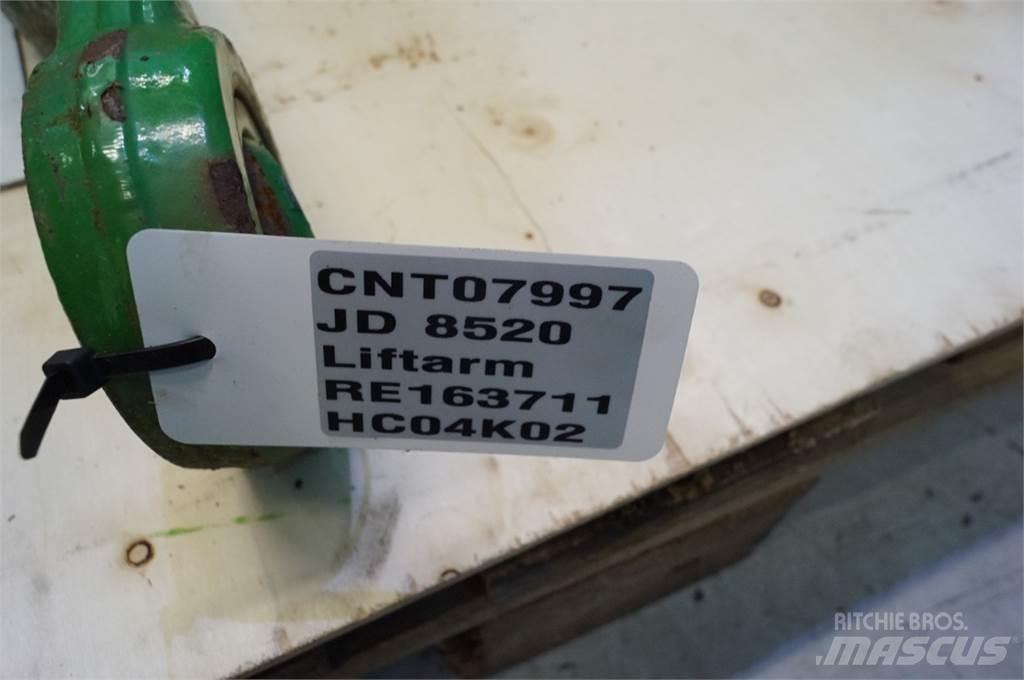 John Deere 8520 ملحقات أخرى للجرارات