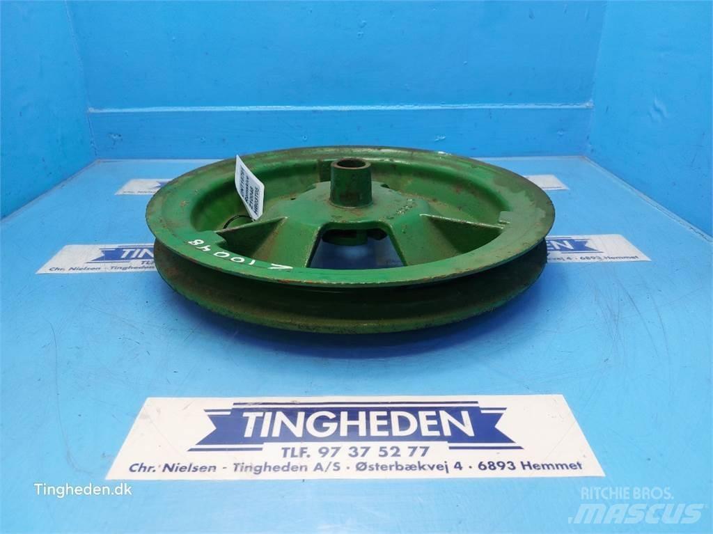 John Deere 925 ملحقات الحصادات