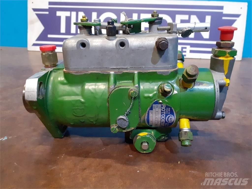 John Deere 935 محركات