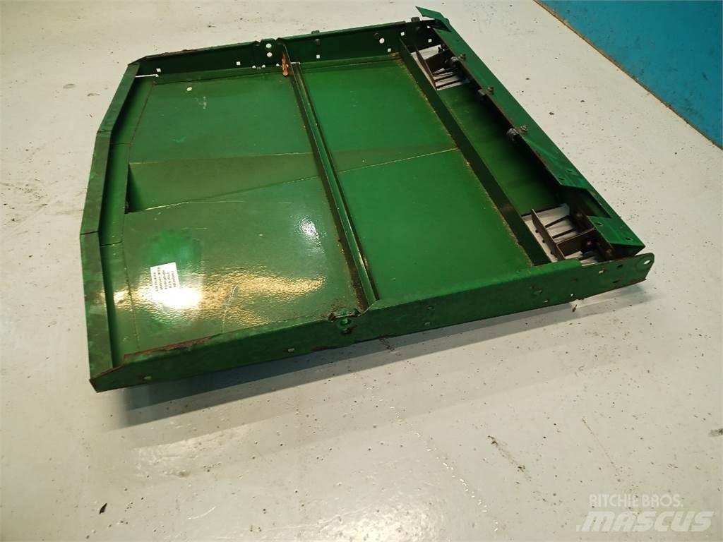 John Deere 9540 معدات نشر الرمال والملح