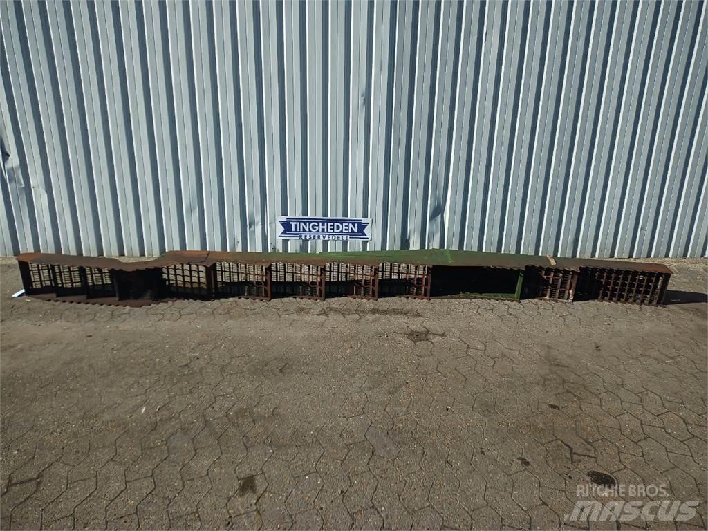 John Deere 9540 ملحقات الحصادات