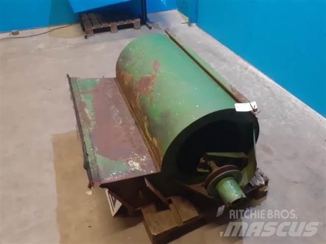 John Deere 955 معدات نشر الرمال والملح