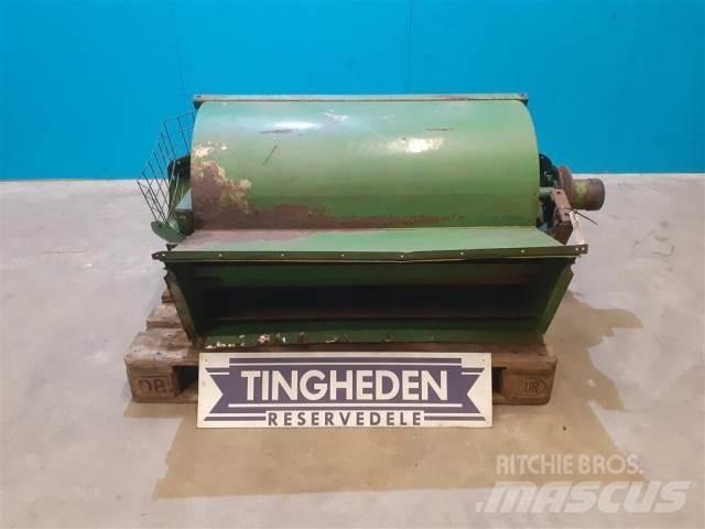 John Deere 955 معدات نشر الرمال والملح