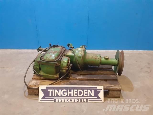 John Deere 955 أجهزة نقل