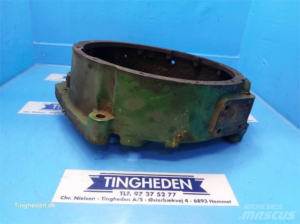 John Deere 955 محركات