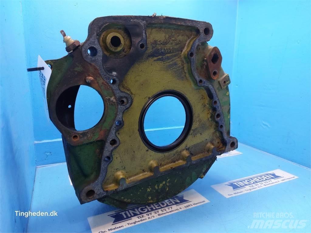 John Deere 955 محركات