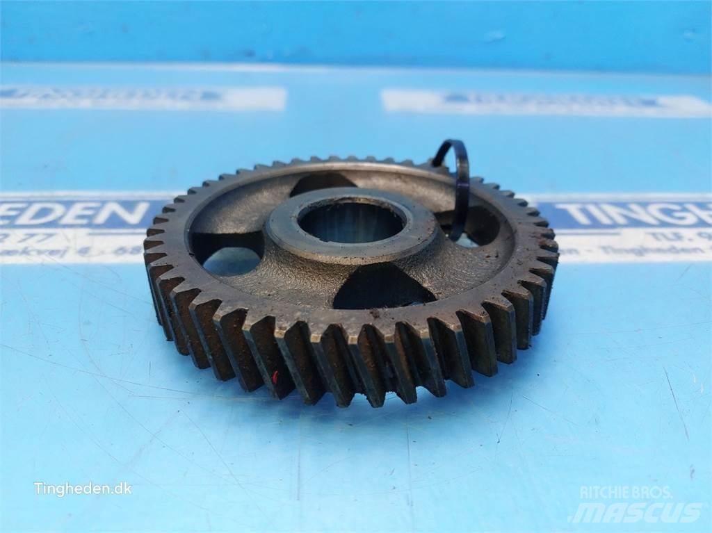 John Deere 955 محركات