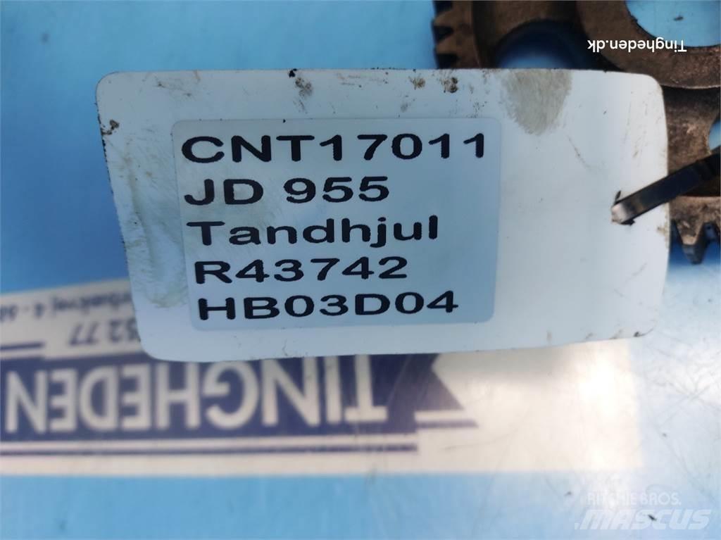 John Deere 955 محركات