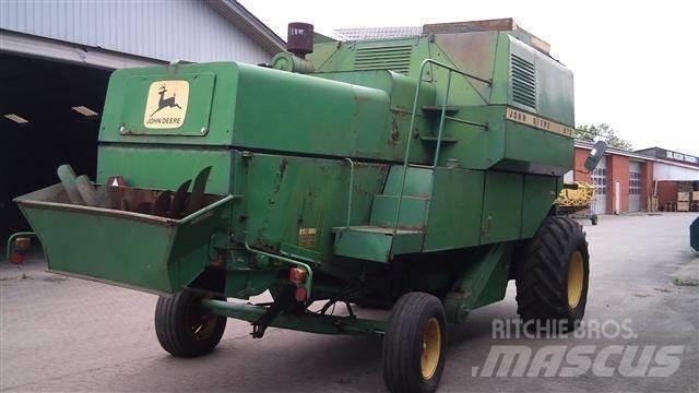 John Deere 975 حصادات