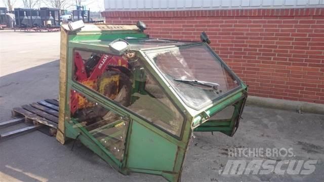 John Deere 975 كابينة والداخلية