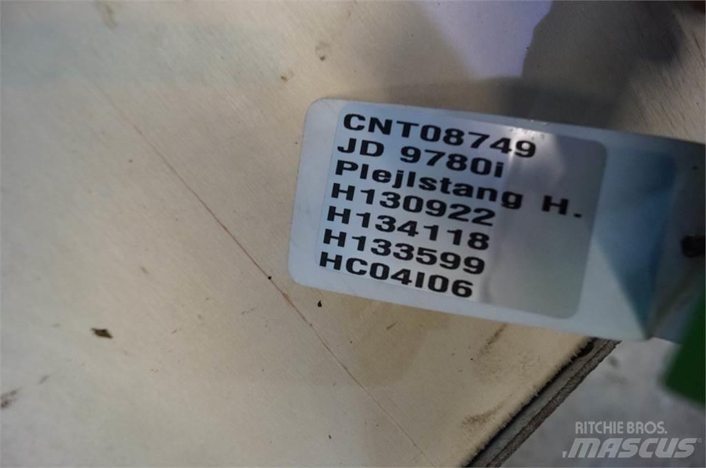 John Deere 9780 معدات نشر الرمال والملح